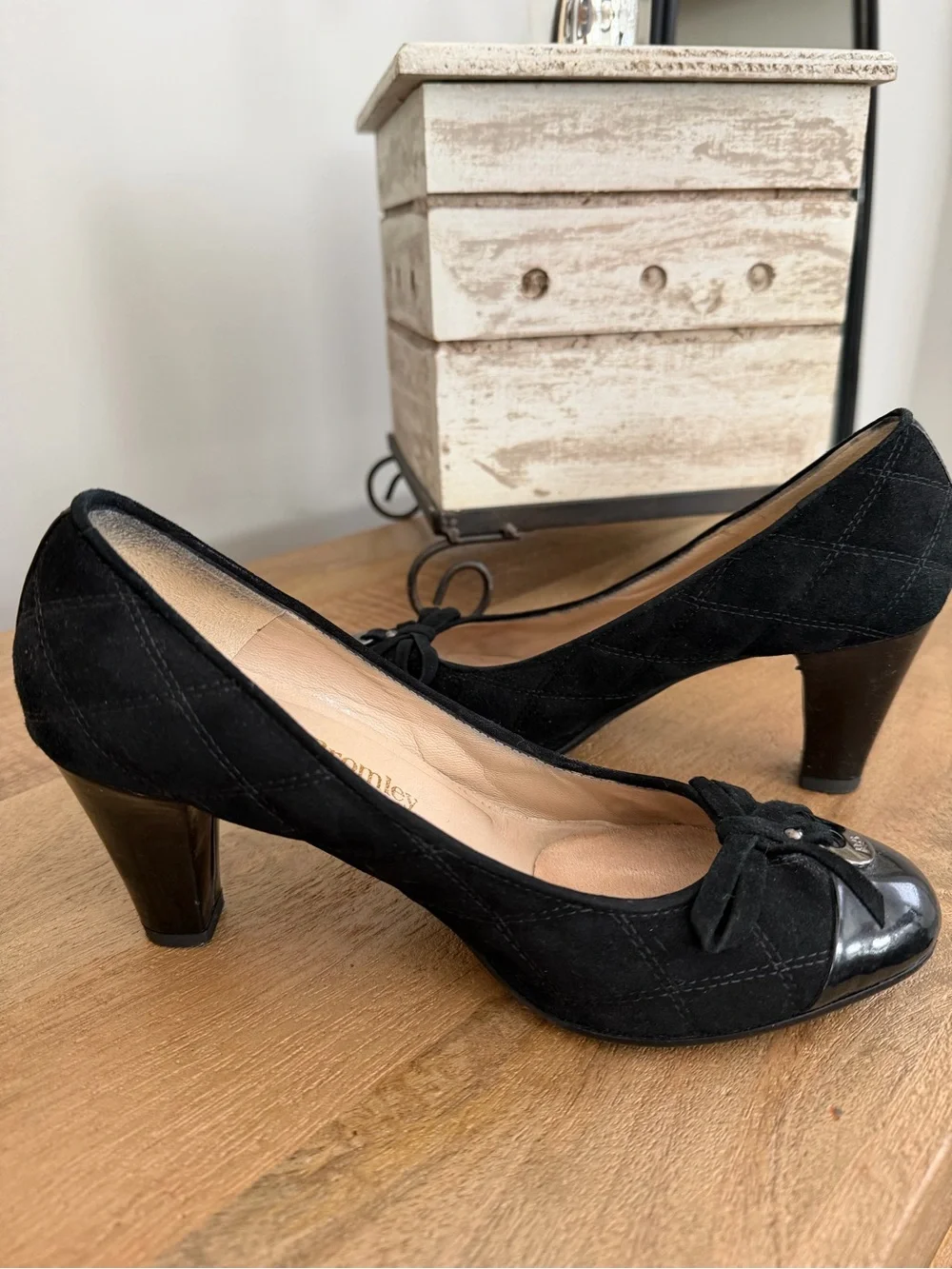 Classic Black Suede Mid-Heel Pumps with Patent Cap Toe and Bow